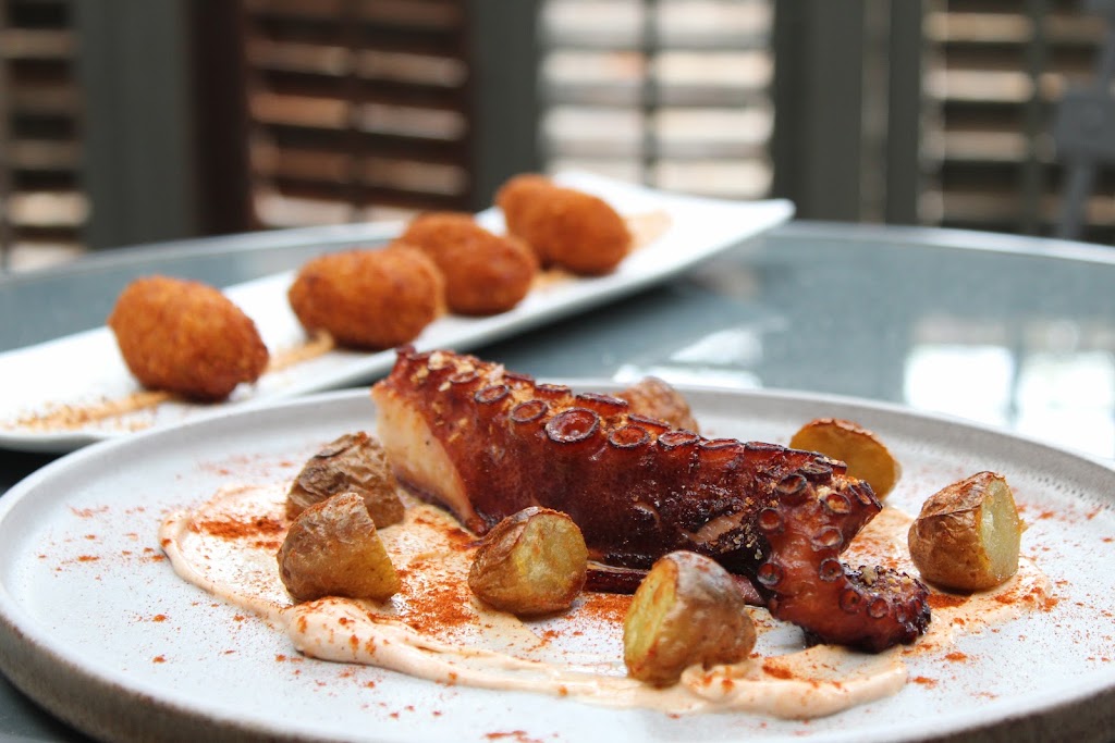 Restaurant la Rambla — Comida y bebida