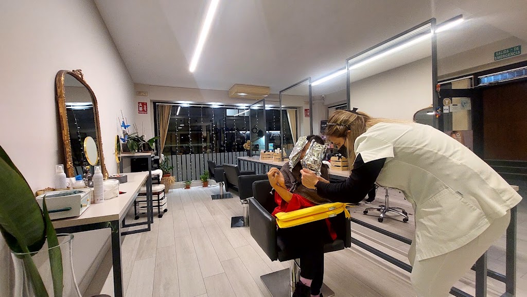 Sari Canto (peluqueria y belleza) — Peinado