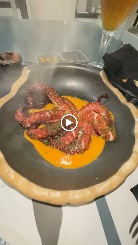 Restaurante La Nova Terreta — Videos