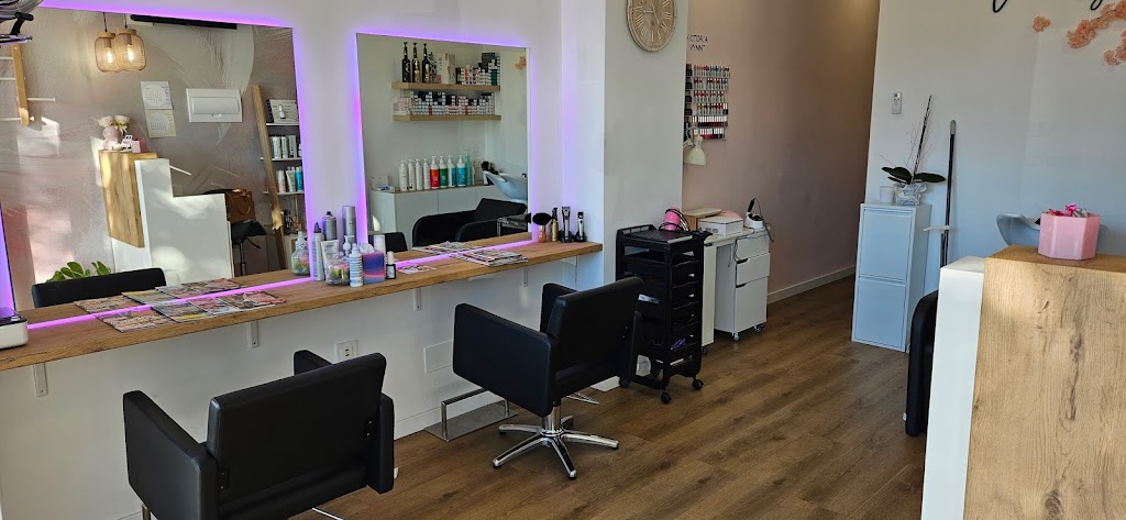 Lorena Gutierrez peluqueria y estetica unisex — Interior