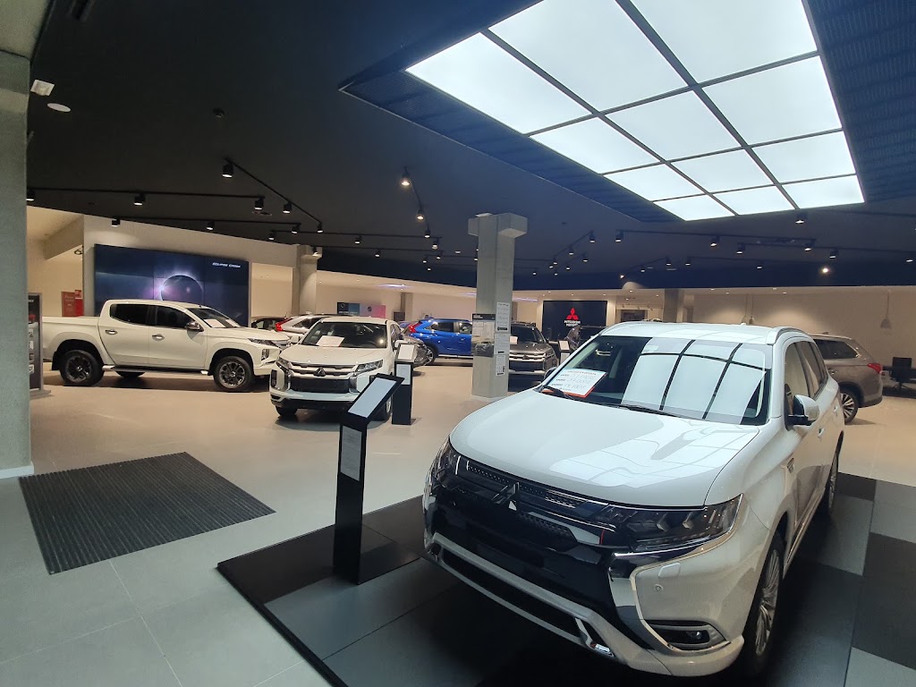 Mitsubishi Auto Vidal y Talleres — Interior