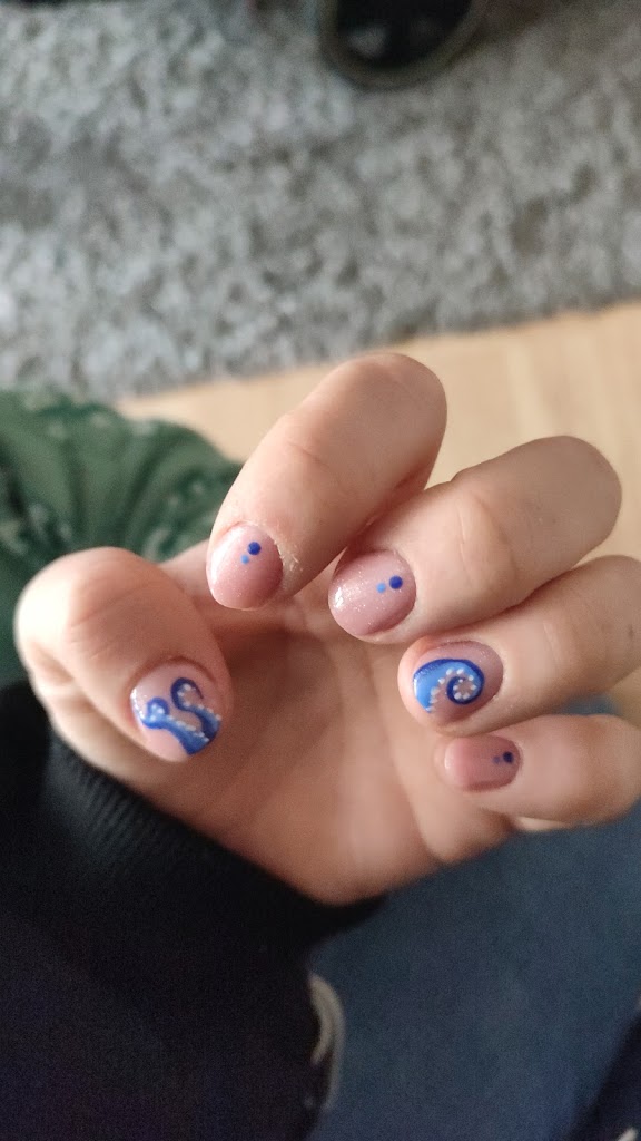 Bella Donna, Salud Y Bienestar — Manicura