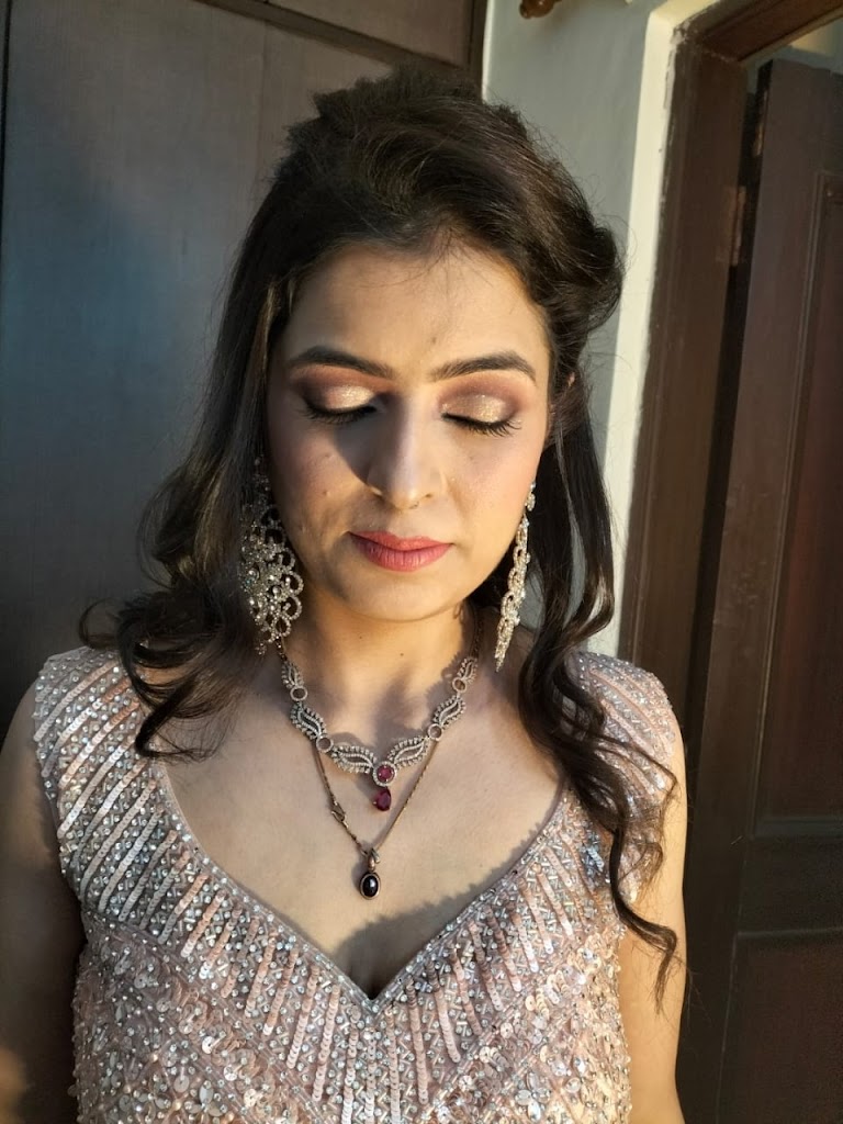 A2 Luxury Unisex Salon