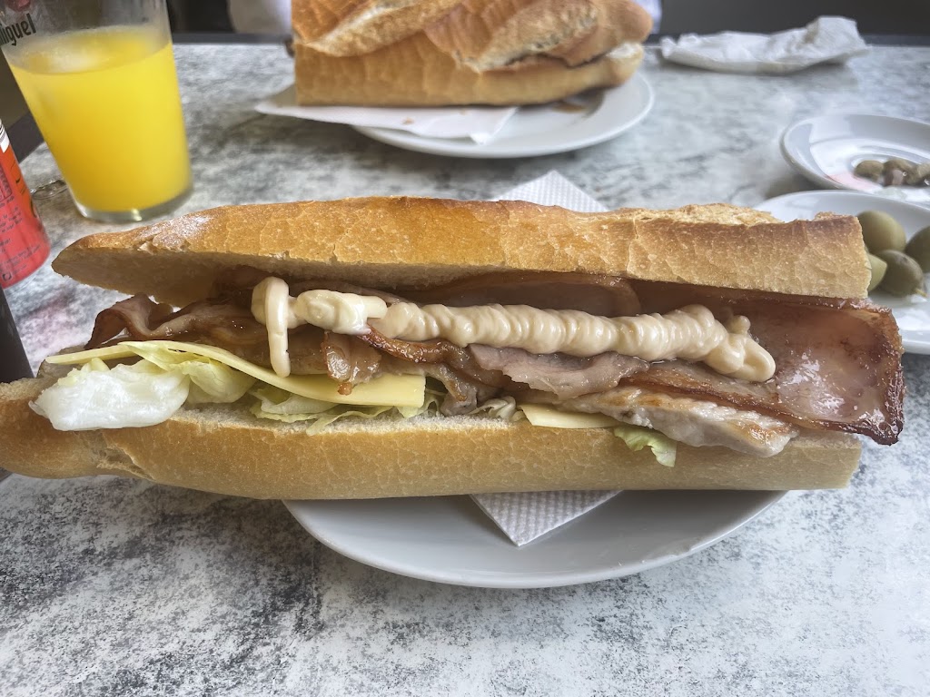 El Canto del Peixcador — Comida y bebida