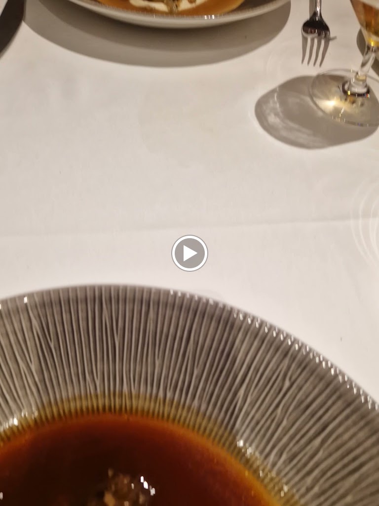 Rever Restaurante — Videos
