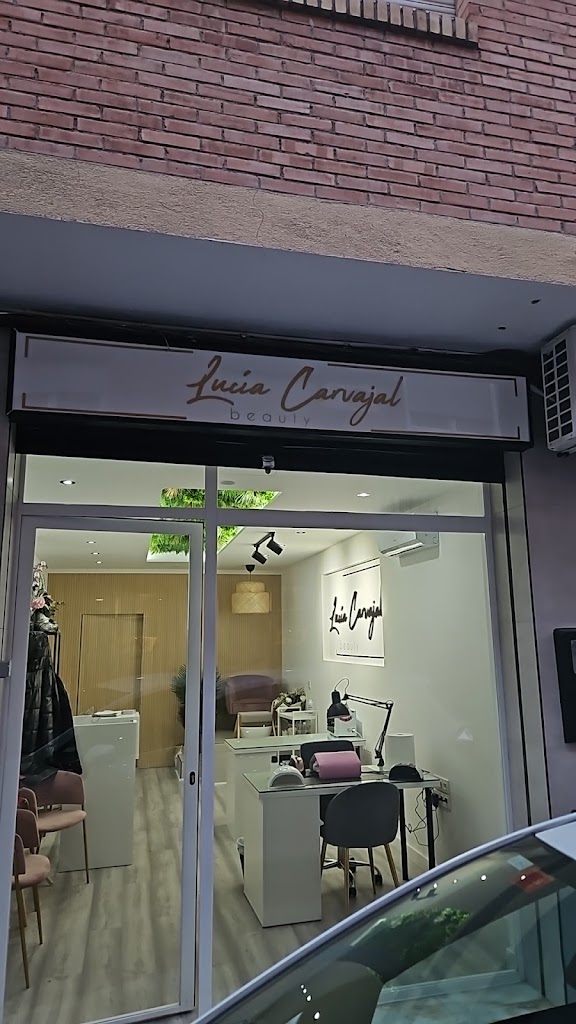 LUCIA CARVAJAL BEAUTY — Exterior