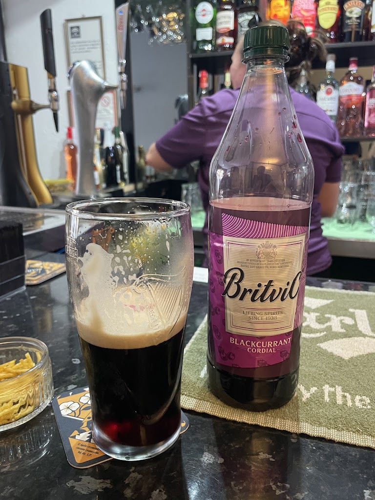 FRANC 'N' ELLIE'S — Comida y bebida