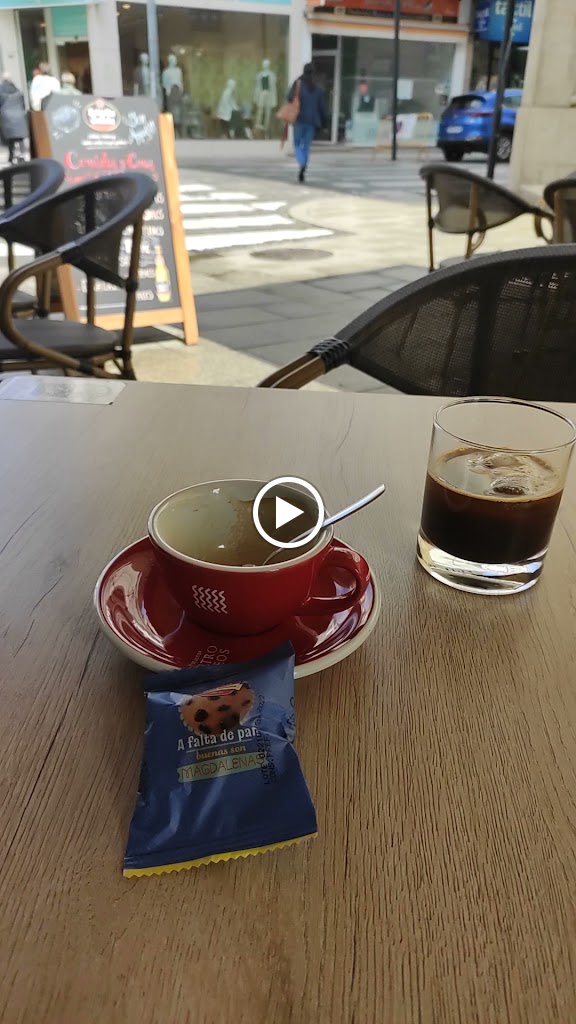 Bitacora Cocktail Bar Cafe — Videos