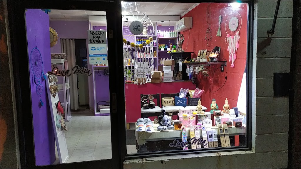 LUNA MIA ESTETICA FACIAL Y CORPORAL. ROPA INFORMAL ! — Interior