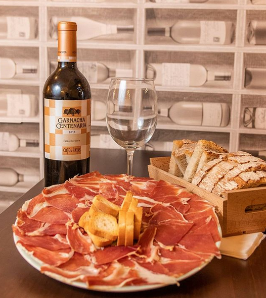 Enjoy Coffee Bar — Comida y bebida
