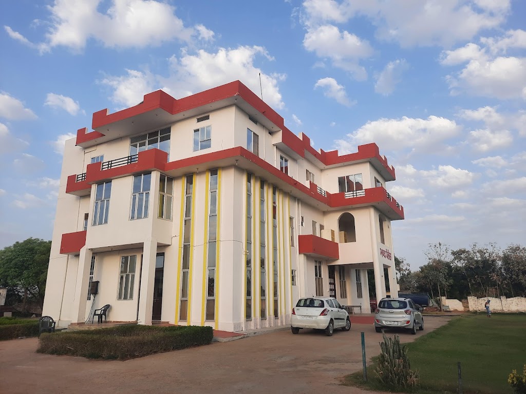 Hotel Bhavya Palace