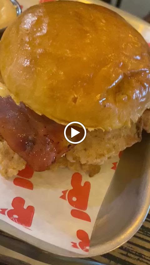 Roost Chicken Parquesur — Videos
