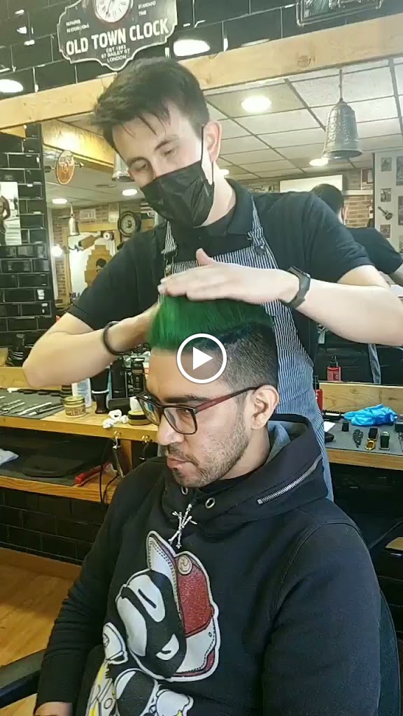 Black & White Barber Club - Peluqueria para Machotes — Videos