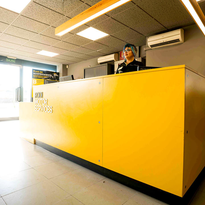 Rodi Motor Services — Interior