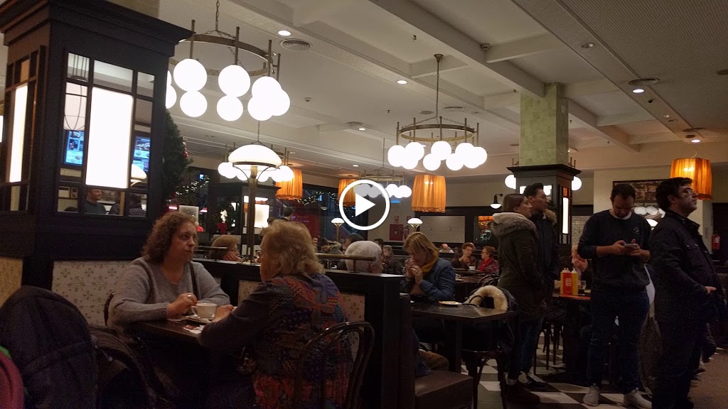 Viena - Cornella de Llobregat — Ambiente