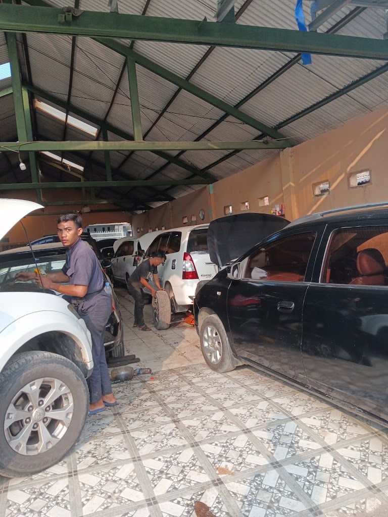 BENGKEL MOBIL FERDIN