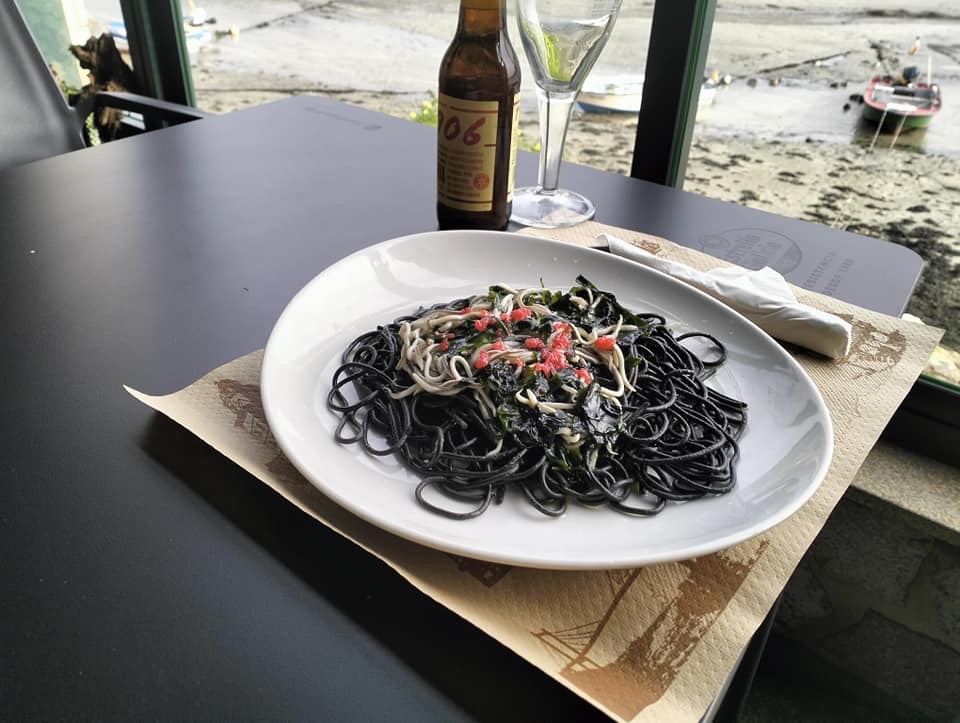 Restaurante Taperia D'Elvi — Comida y bebida