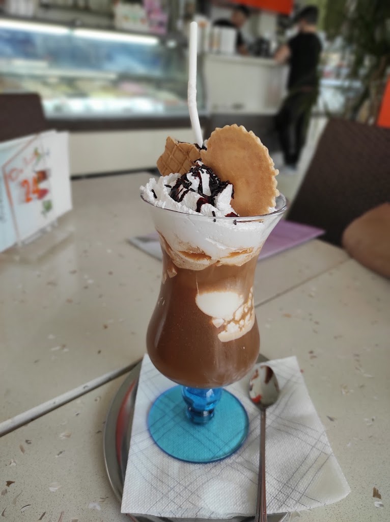 Heladeria .Da Lino — Cafe con hielo