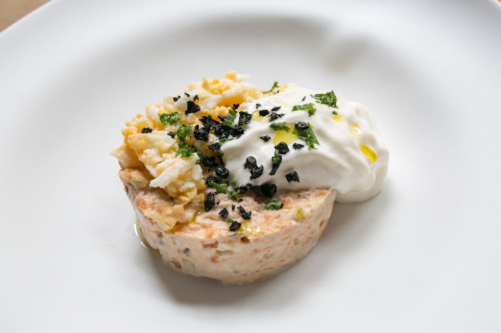 Restaurante El Tunel — Comida y bebida