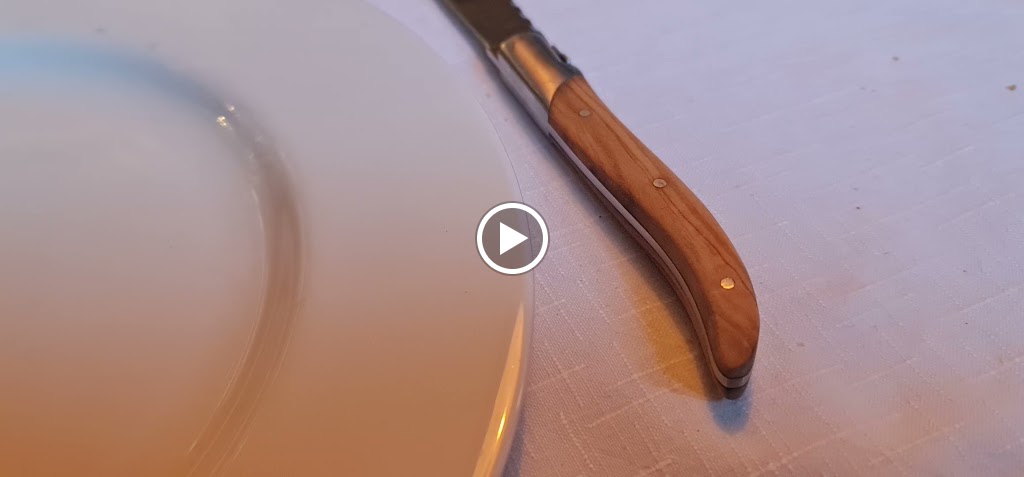 Restaurante Petit Komite — Videos