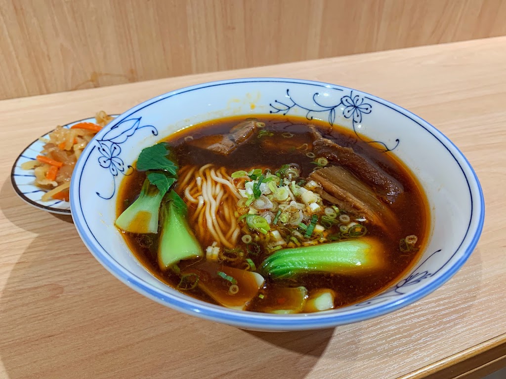 點點頭麵舖子牛肉麵鴨血豆腐 的照片