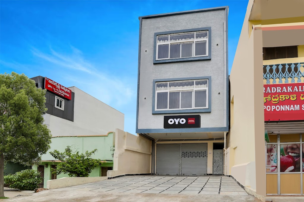 Oyo Hotel Lahari Luxury Rooms