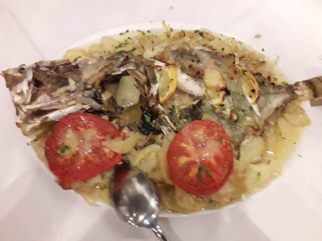 MOON NIGHT CLUB — Comida y bebida