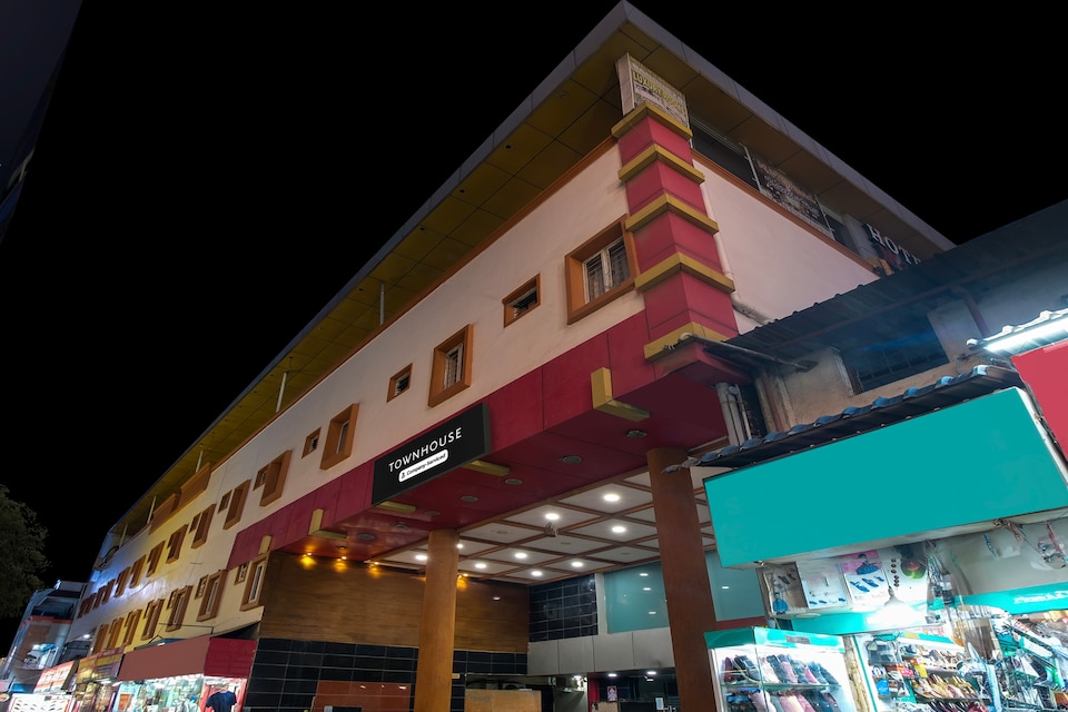 Super Townhouse Gajuwaka Near Cmr Mall