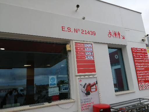Estacion de servicio Cepsa — Exterior