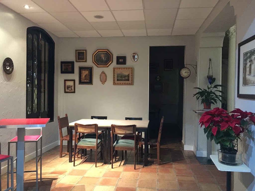 Cafe-Bar JUZGADO. — Ambiente