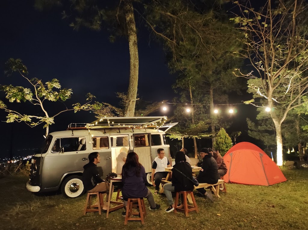 Romantic Camp Bistro