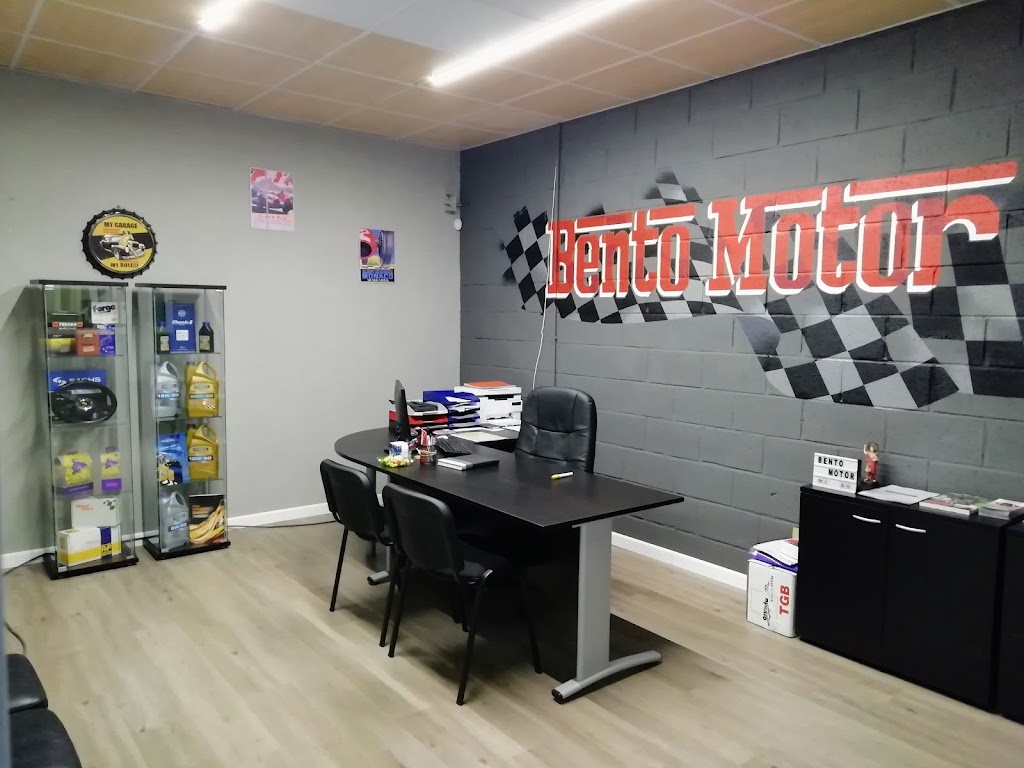 BENTO MOTOR S.L.U. — Interior