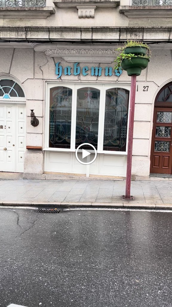 Restaurante Taperia Habemus — Videos