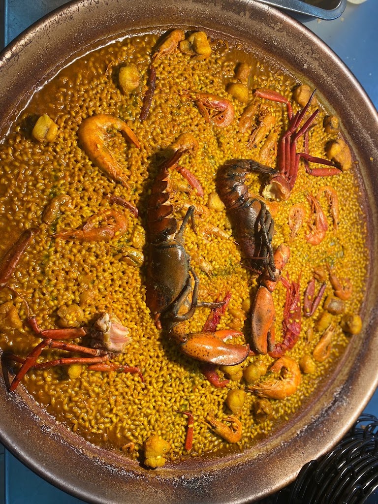 Restaurante Puerta de Hierro SL — Comida y bebida