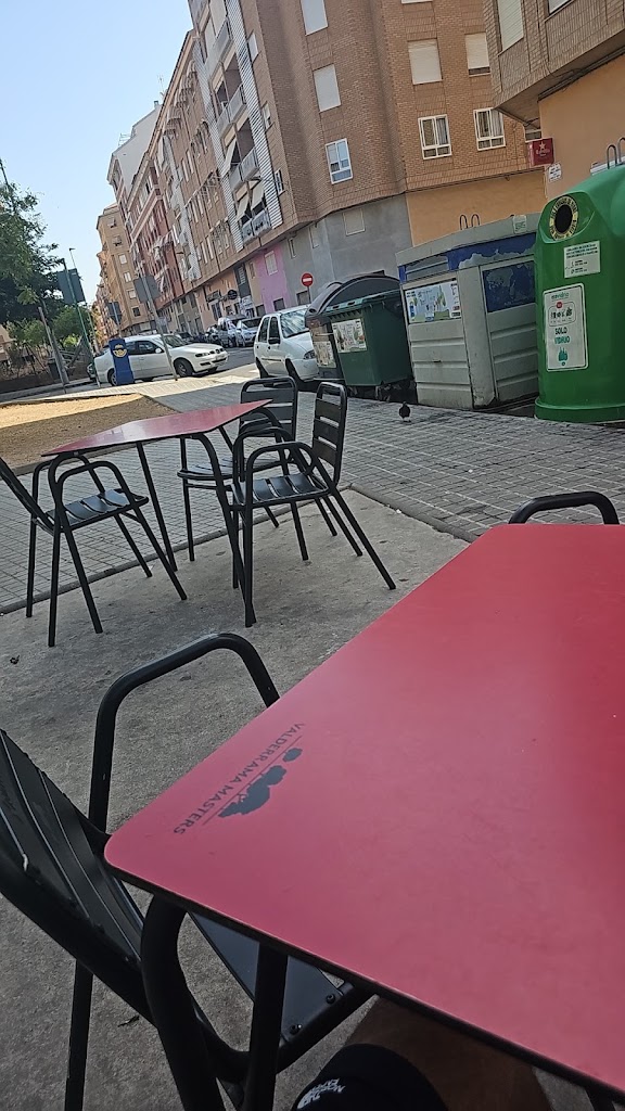 Bar Mireia Bocadillos y Tapas Variadas — Ambiente