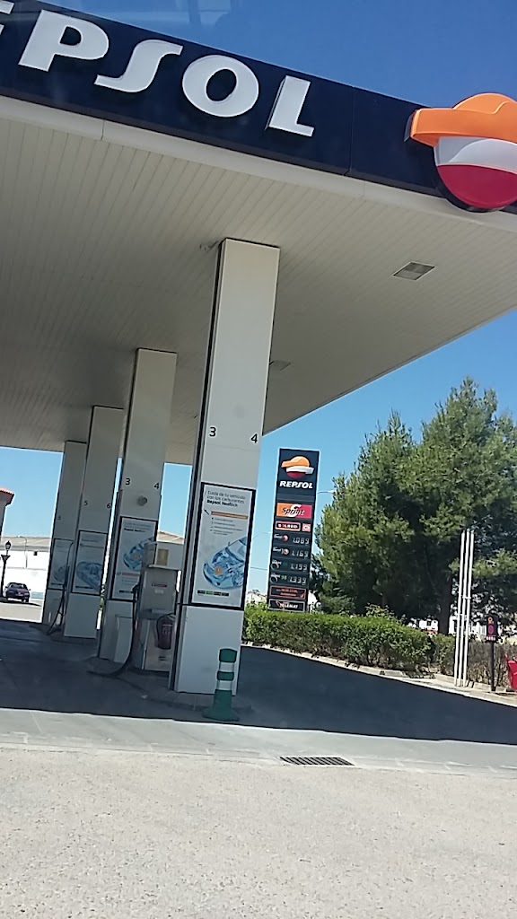 Estacion de Servicio Repsol — Surtidor de combustible