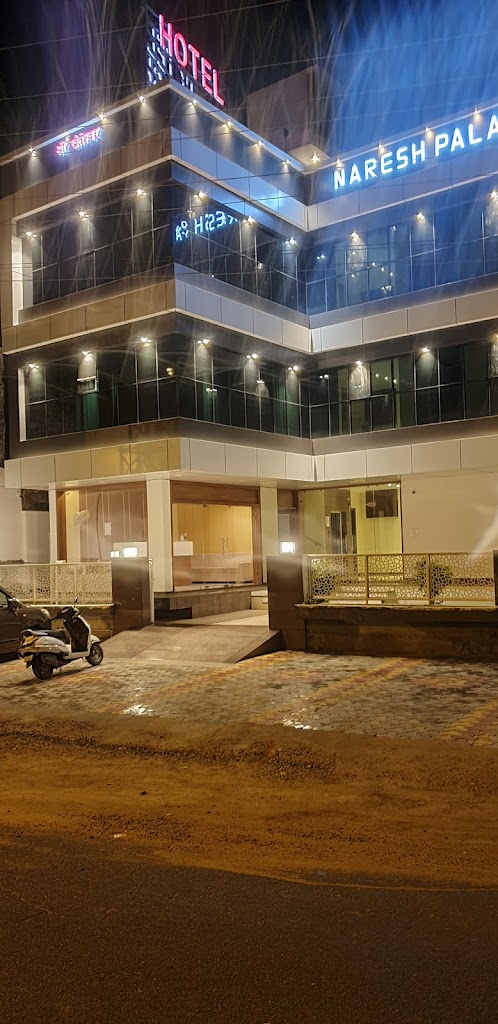 Hotel Naresh Palace