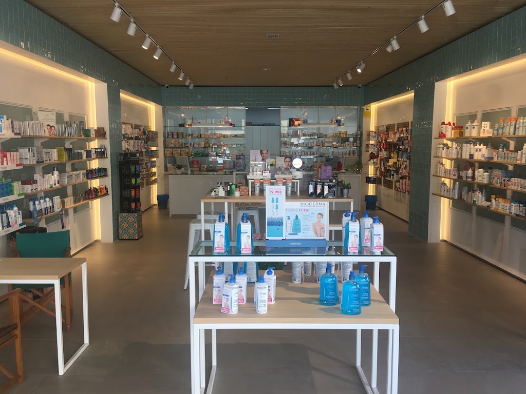 Farmacia Falomir — Del propietario