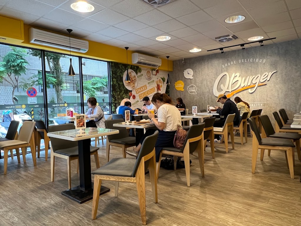 Q Burger 永和永亨店 的照片