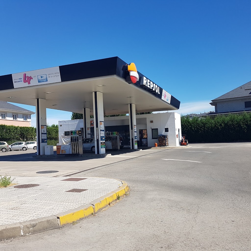 Estacion de Servicio Repsol — Exterior