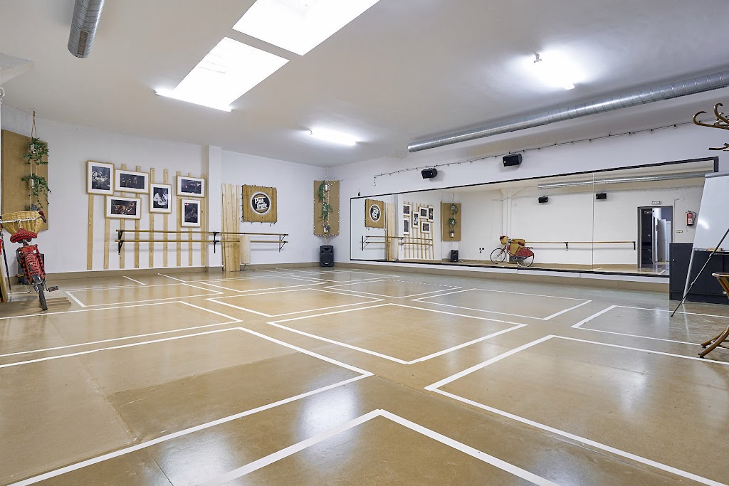 Paso Triple, Escuela de Swing