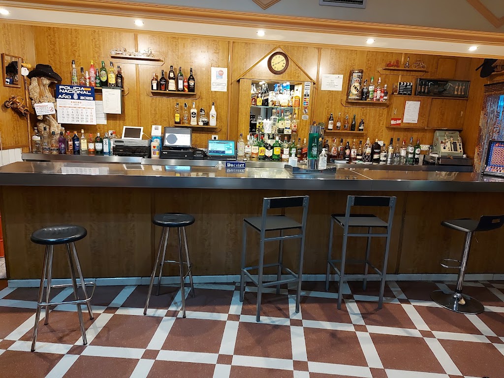 El Que Faltaba Bar De Copas — Del propietario