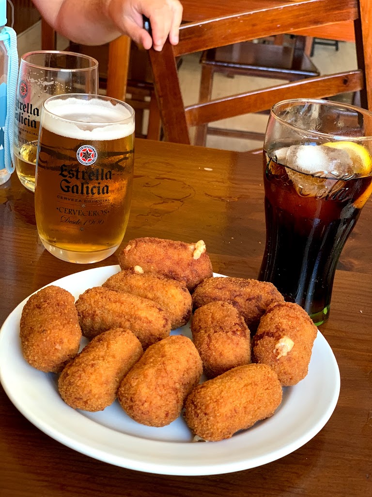 Cafe Bar Silva — Comida y bebida
