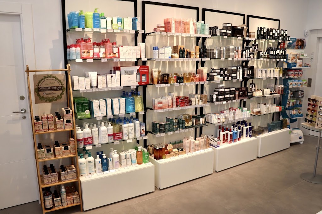 Farmacia Esperanza Martinez, farmacia Villamartin Los dolses — Del propietario