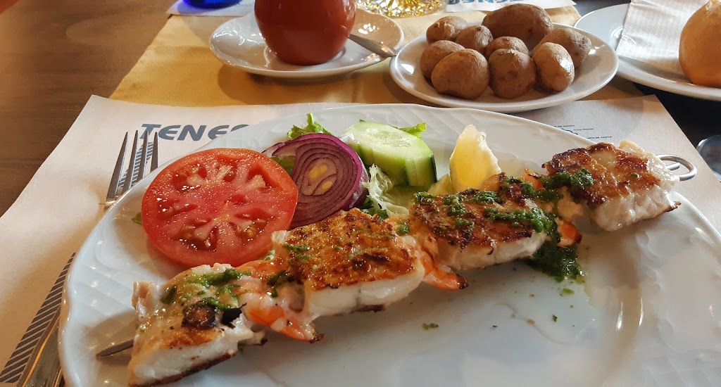 Restaurante Punta Brava — Comida y bebida
