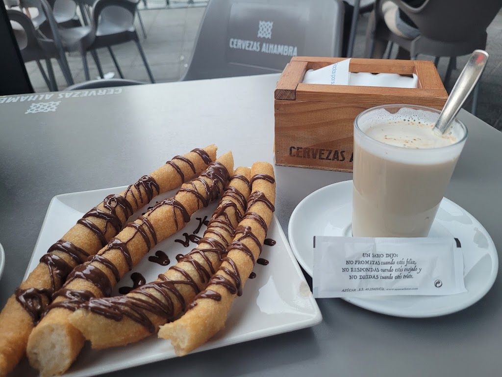 Cafeteria Aurora Plaza — Cafe