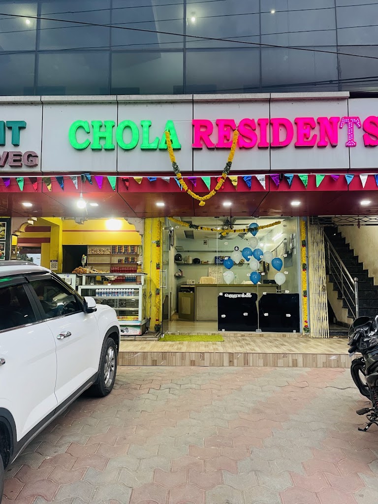 Chola Residents Lodge