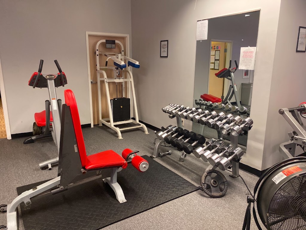  24Seven Family Fitness & Tanning Centers