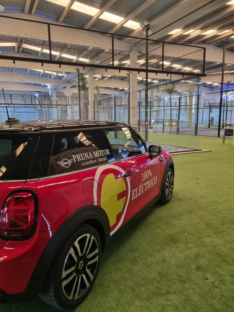 MINI Pruna Motor Mataro — Interior