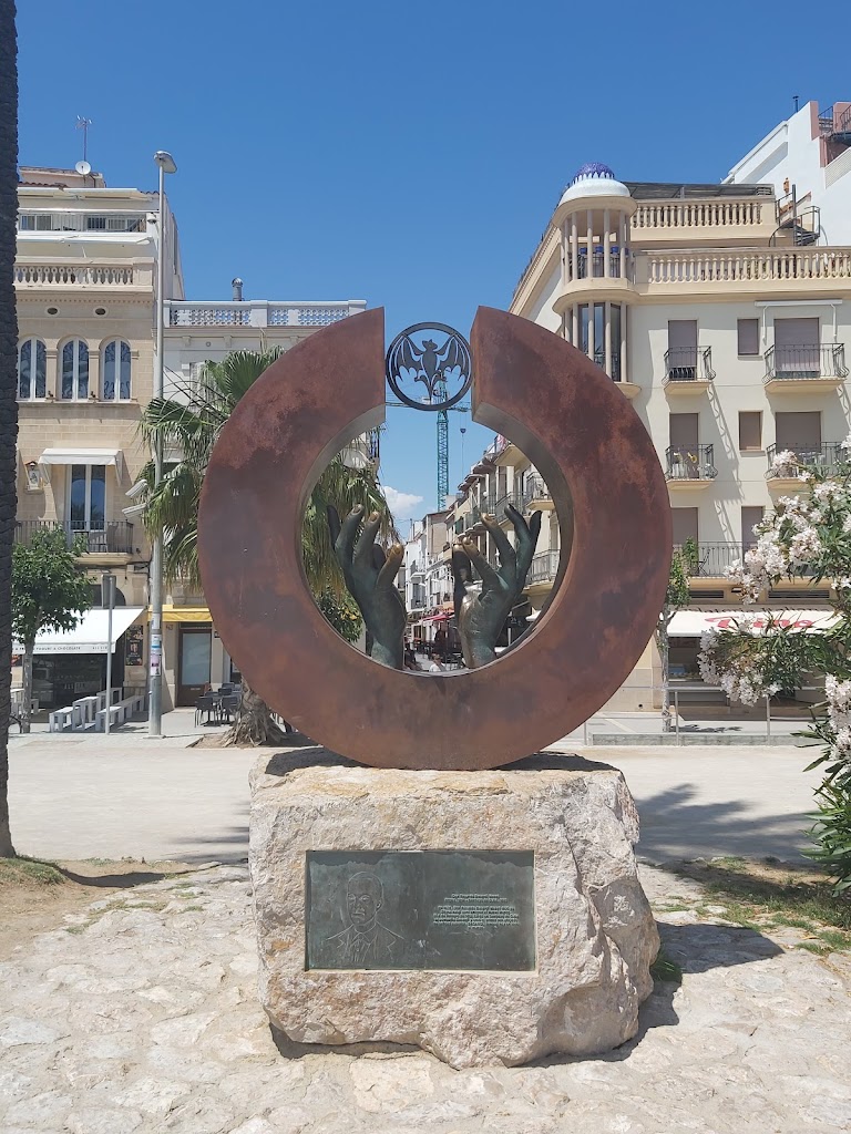 Monumento a Facundo Bacardi | Sitges